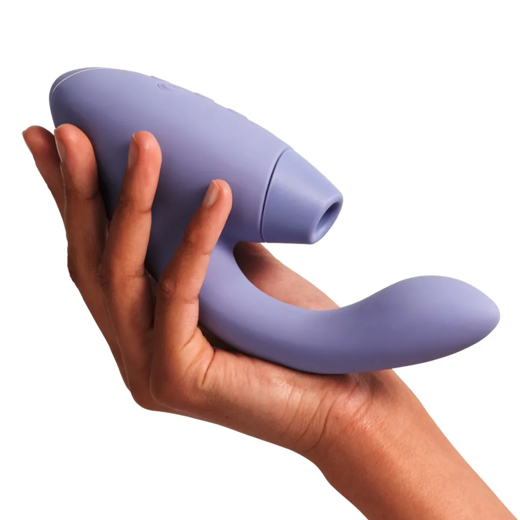 womanizer Duo 2 lila in hand